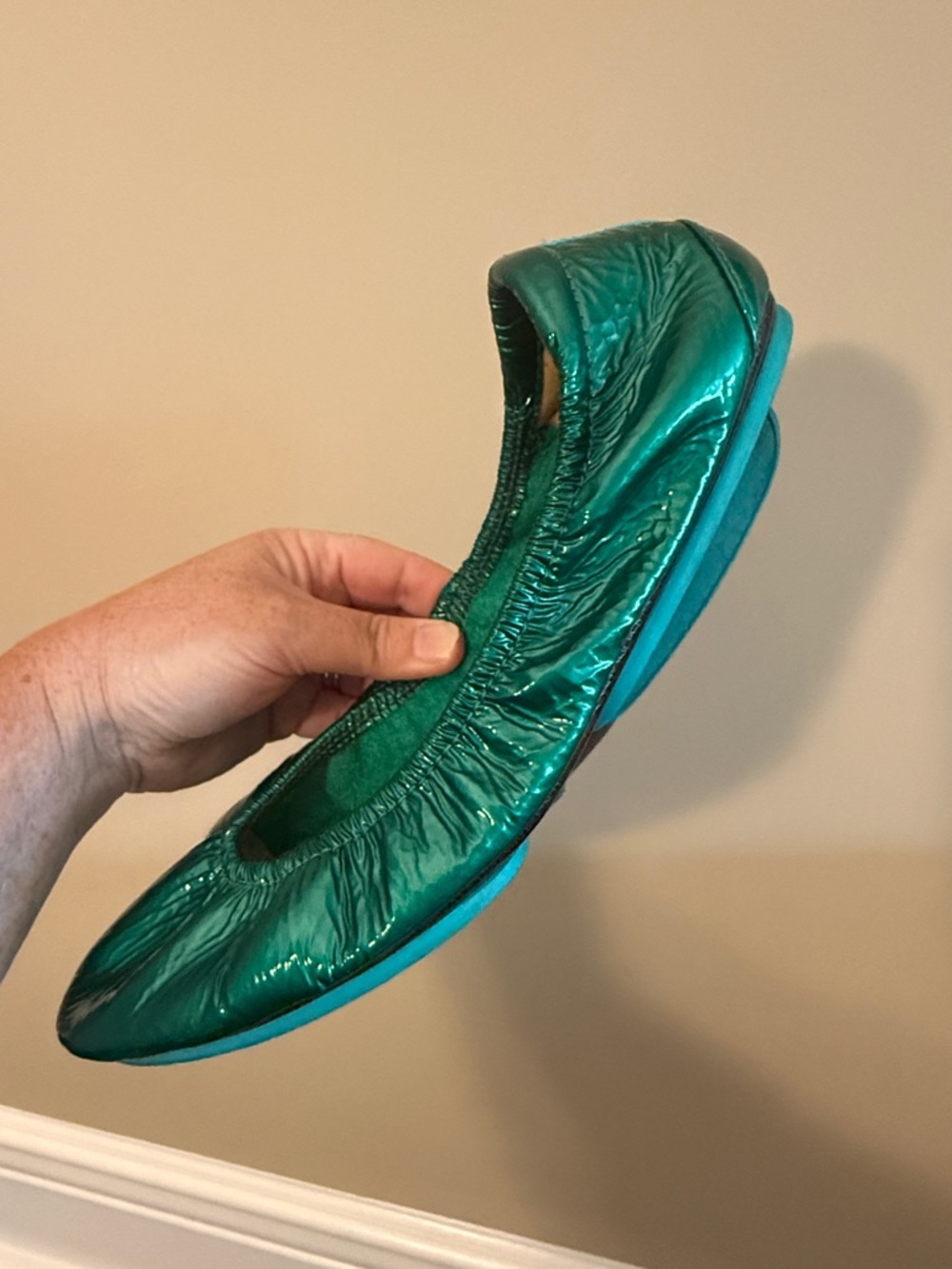 Tieks Emerald Green Metallic Ballet Flats, Size 8. - Picture 9 of 16